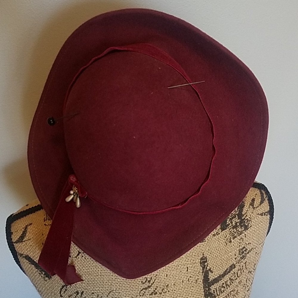 Vintage Lancaster 100% wool  hatw Free Hat Pin